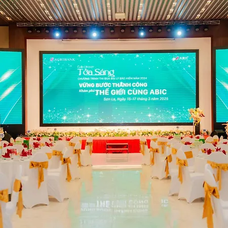 Muong Thanh Holiday Moc Chau Hotel Exterior photo